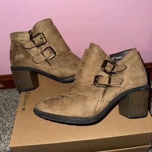 Women's Tan Ankle Boots